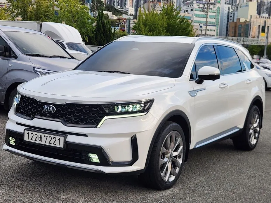 Kia Sorento — фото 6