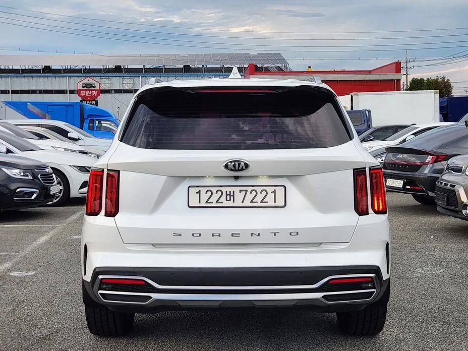Kia Sorento — фото 7