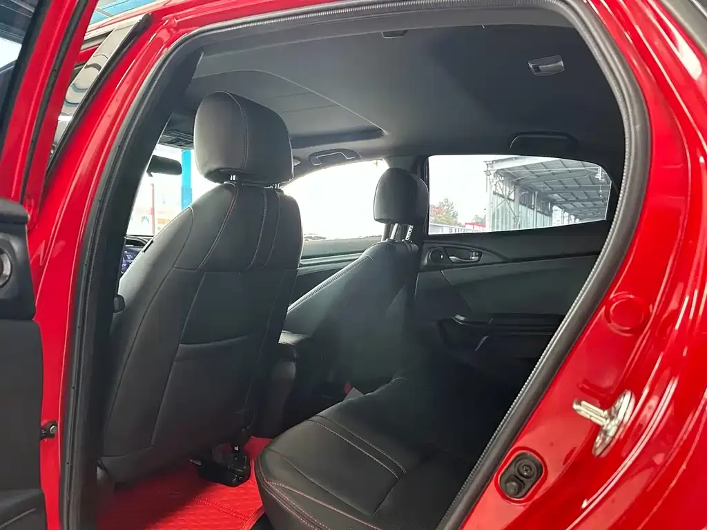 Honda Civic — фото 7