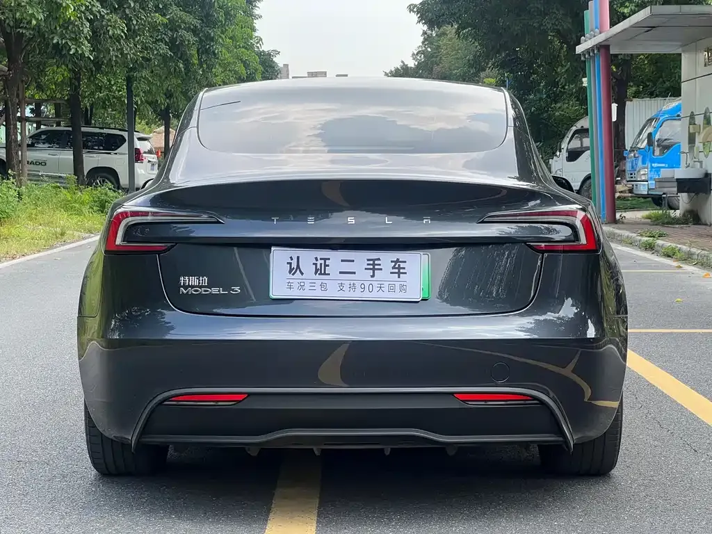 Tesla Model 3 — фото 5