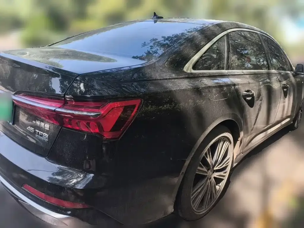 Audi A6L — фото 10