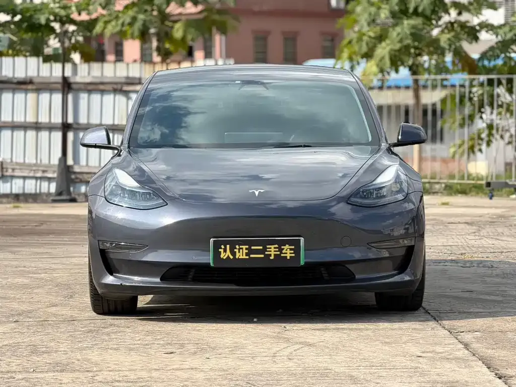 Tesla Model 3 — фото 5