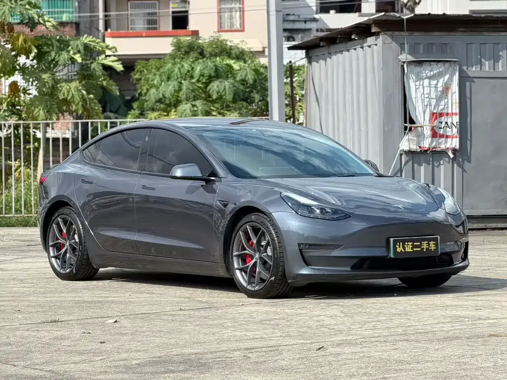 Tesla Model 3 — фото 6