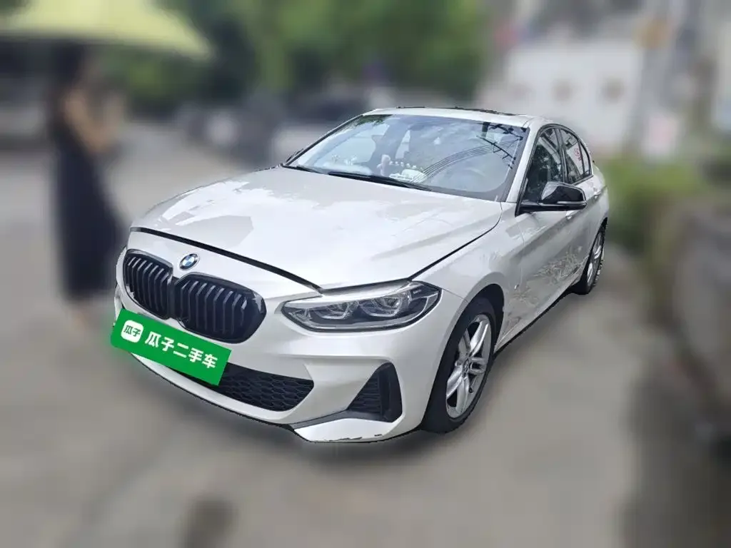 BMW 1 Series — фото 1