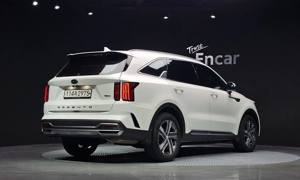 Kia Sorento — фото 5