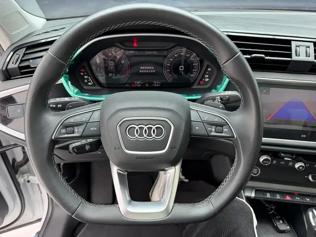 Audi Q3 — фото 5