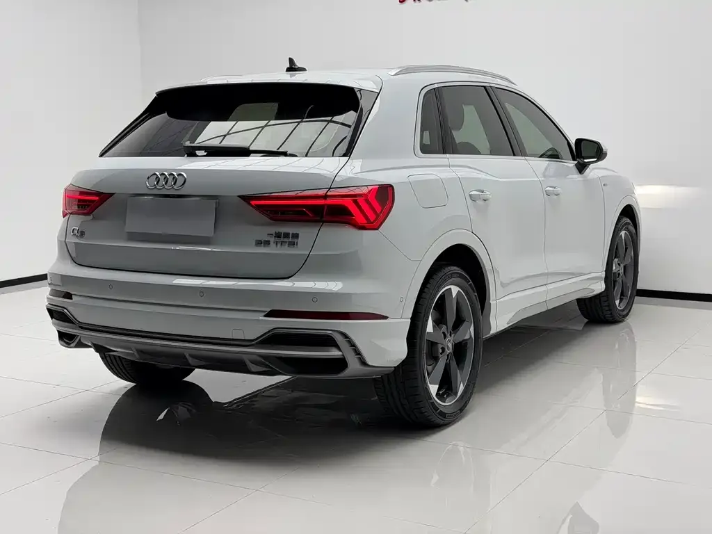 Audi Q3 — фото 7