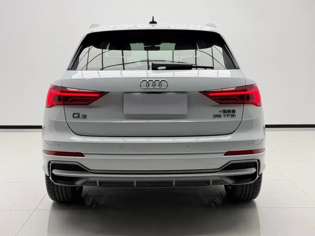 Audi Q3 — фото 8