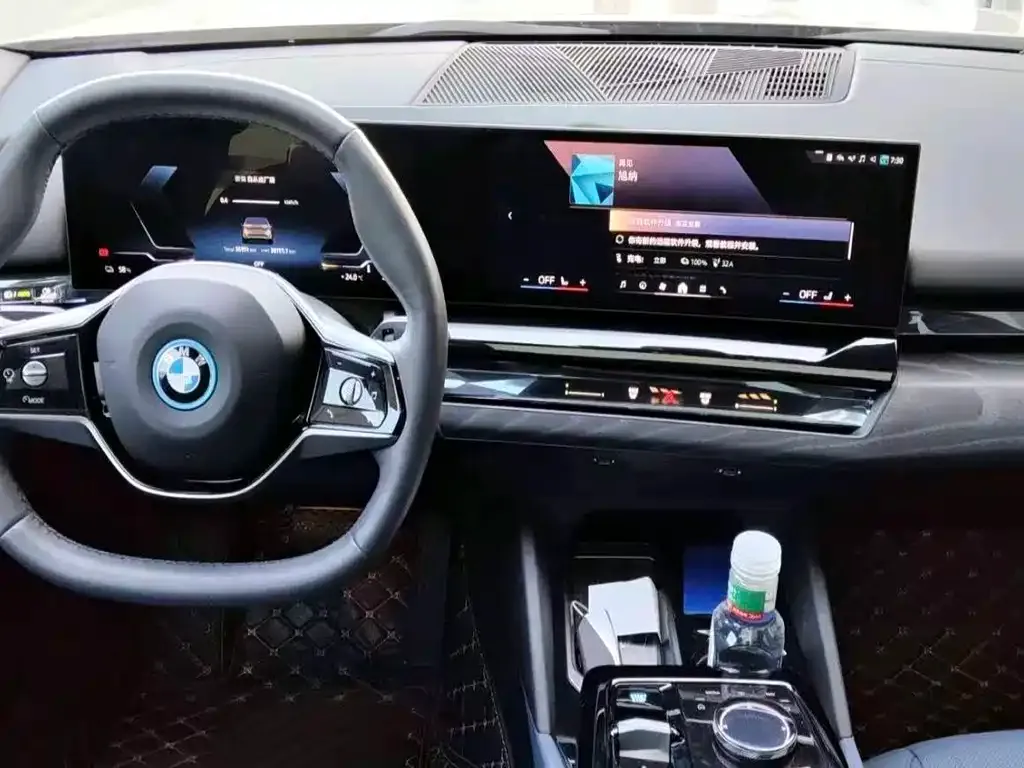 BMW i5 — фото 7