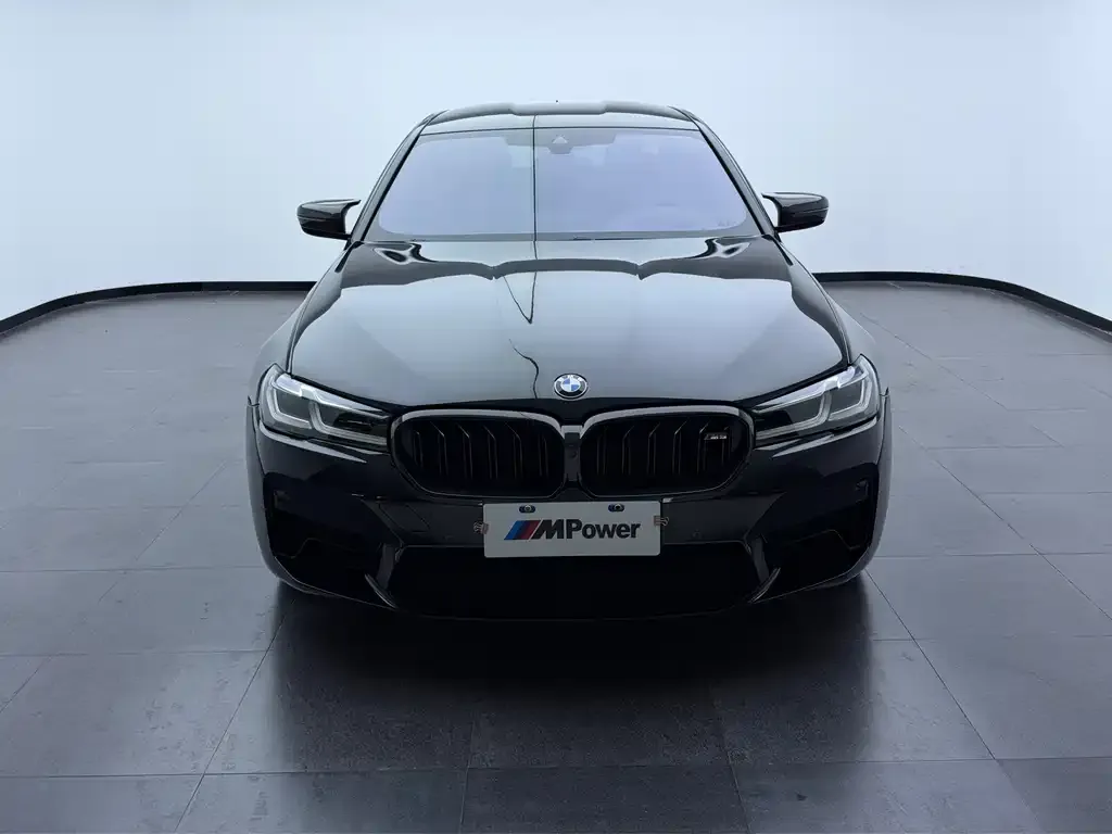 BMW M5 — фото 2