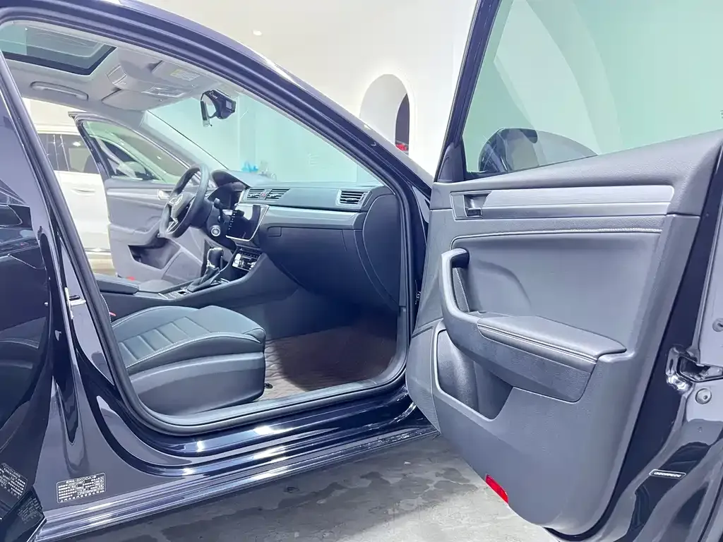 Skoda Superb — фото 4