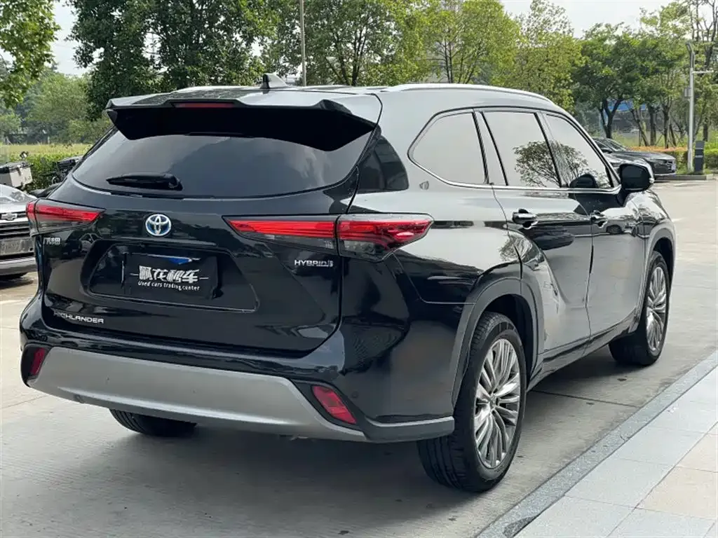 Toyota Highlander — фото 3