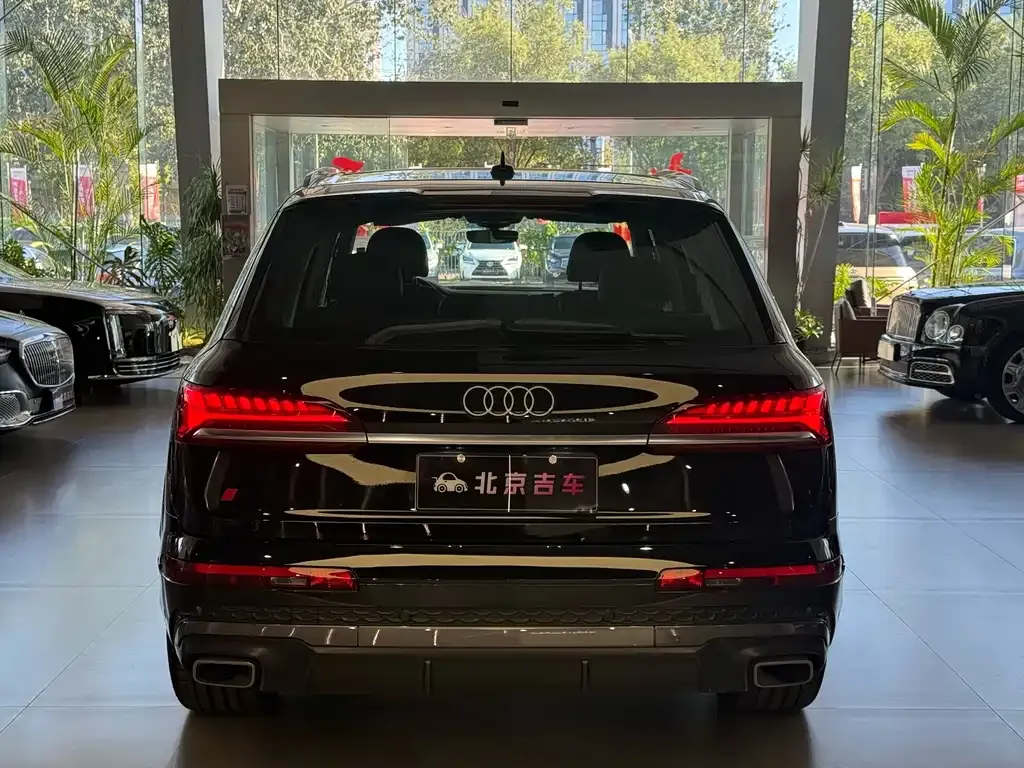 Audi Q7 — фото 5