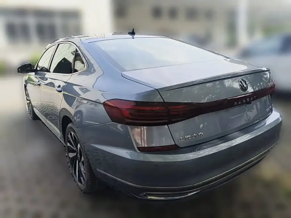 Volkswagen Passat — фото 3