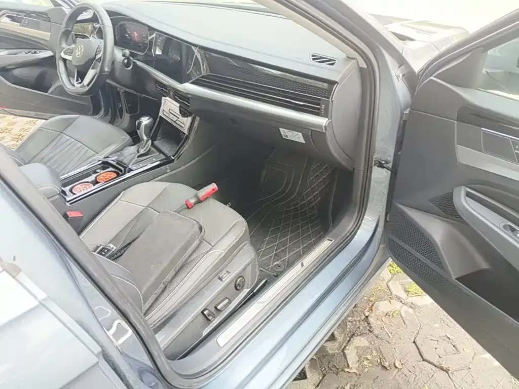 Volkswagen Passat — фото 8