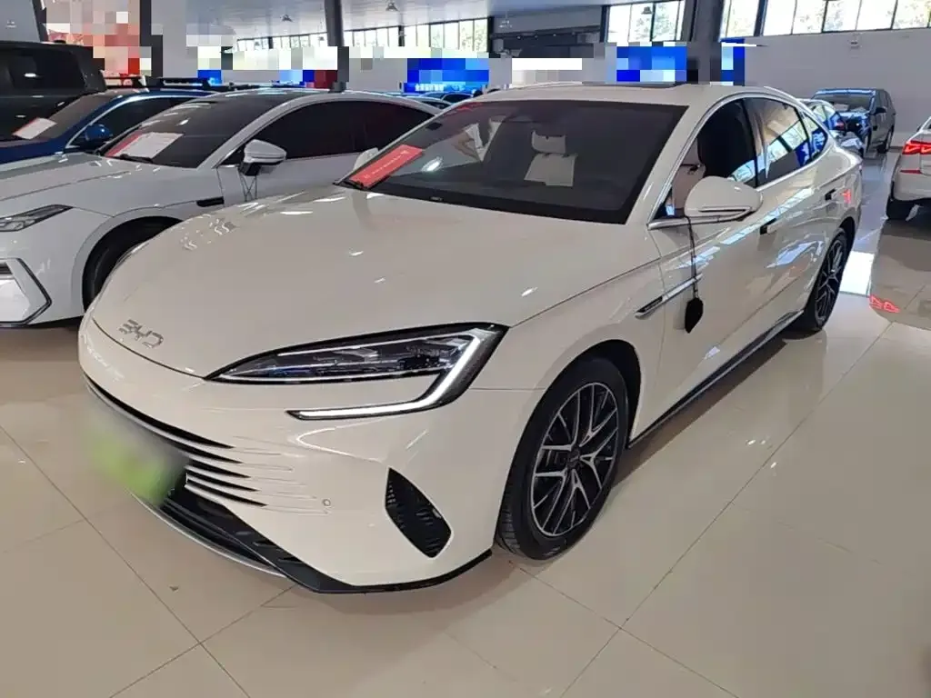 BYD Seal 07 DM-i — фото 1