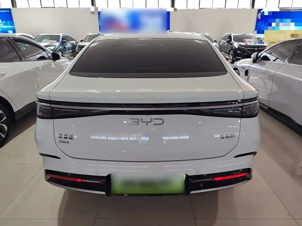 BYD Seal 07 DM-i — фото 10