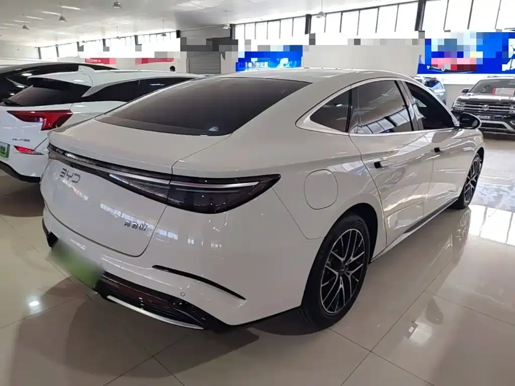 BYD Seal 07 DM-i — фото 6