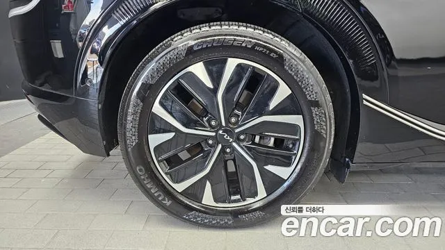 Kia EV6 — фото 6