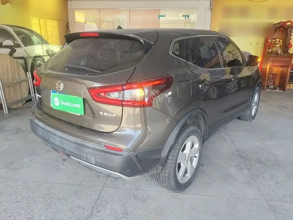 Nissan Qashqai — фото 9