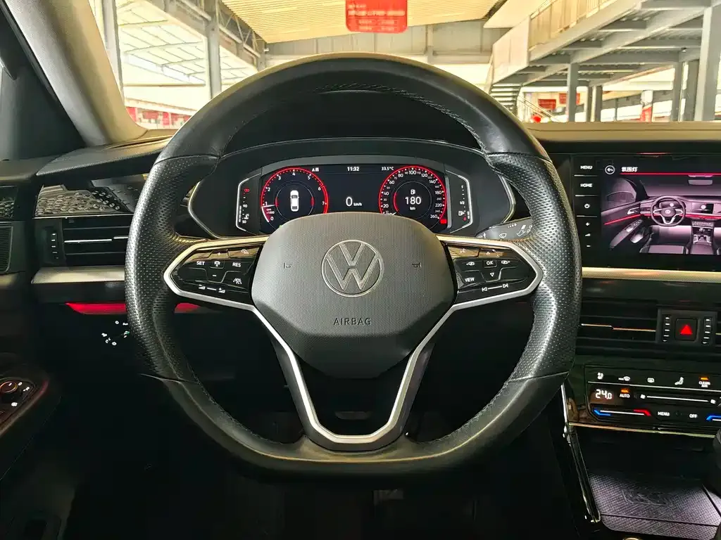 Volkswagen Passat — фото 10