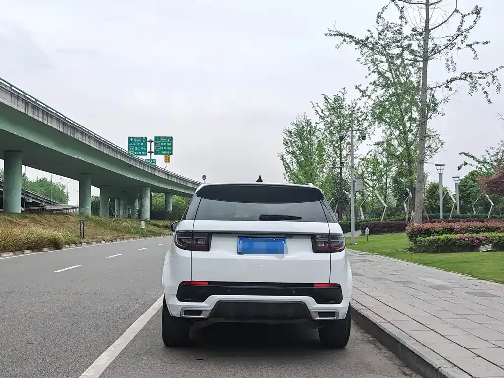 Land Rover Discovery Sport — фото 3