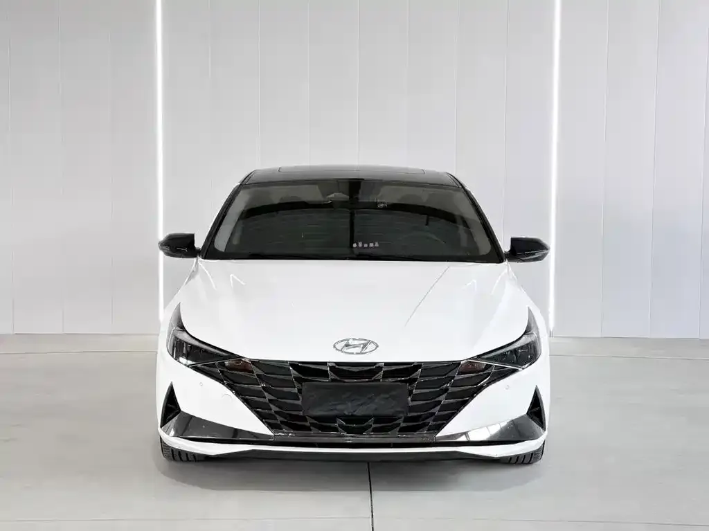 Hyundai Elantra — фото 6
