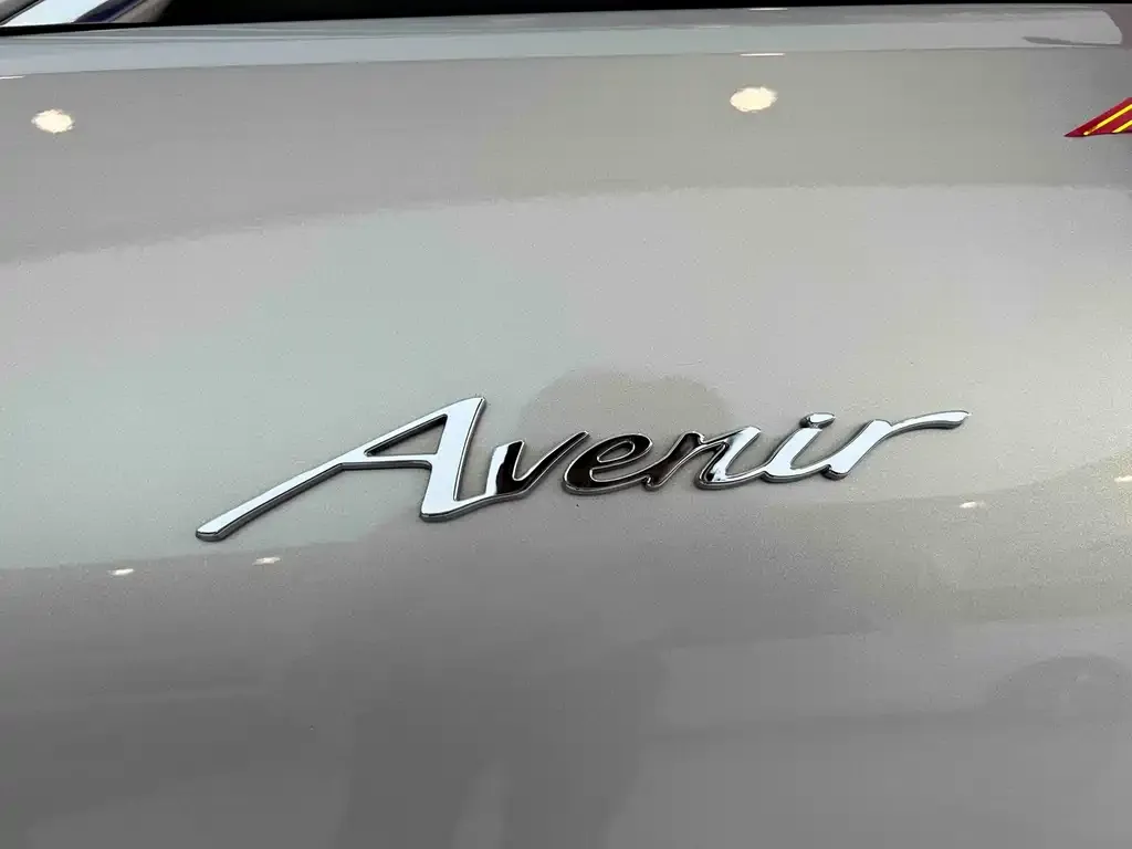 Buick GL8 Hybrid — фото 2