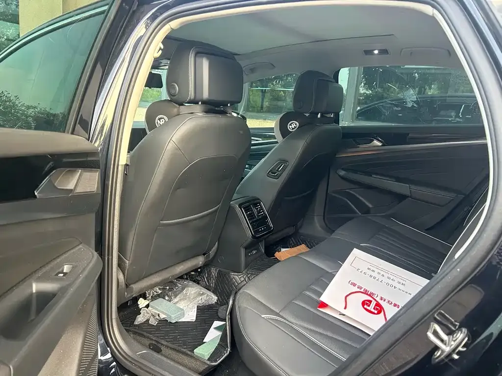Volkswagen Passat — фото 8
