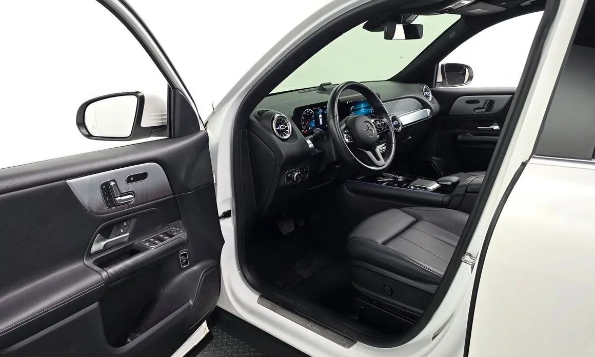 Mercedes-Benz GLB-Class — фото 10