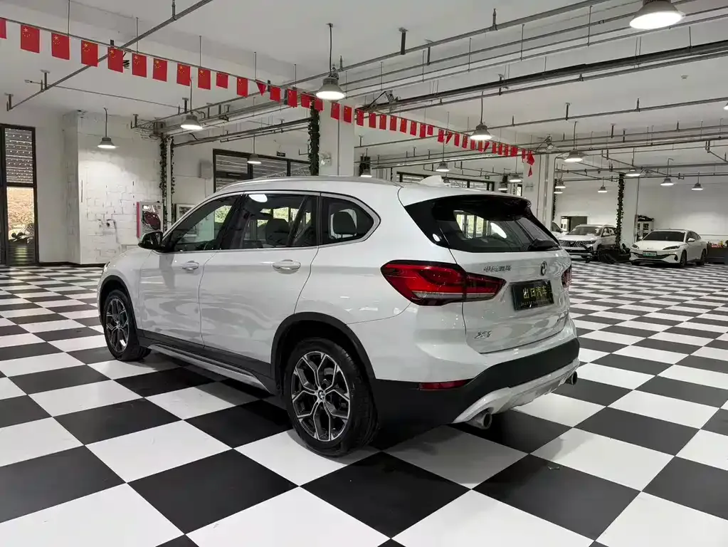 BMW X1 — фото 3