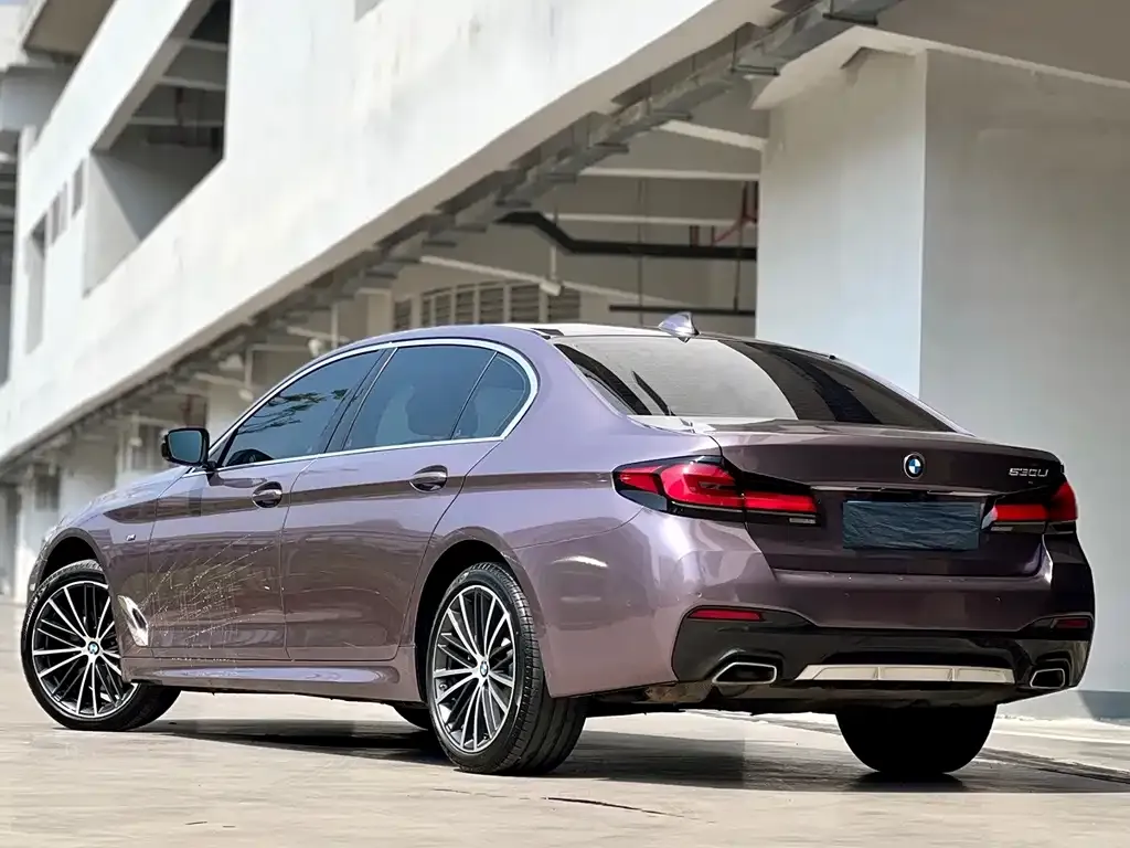 BMW 5 Series — фото 2