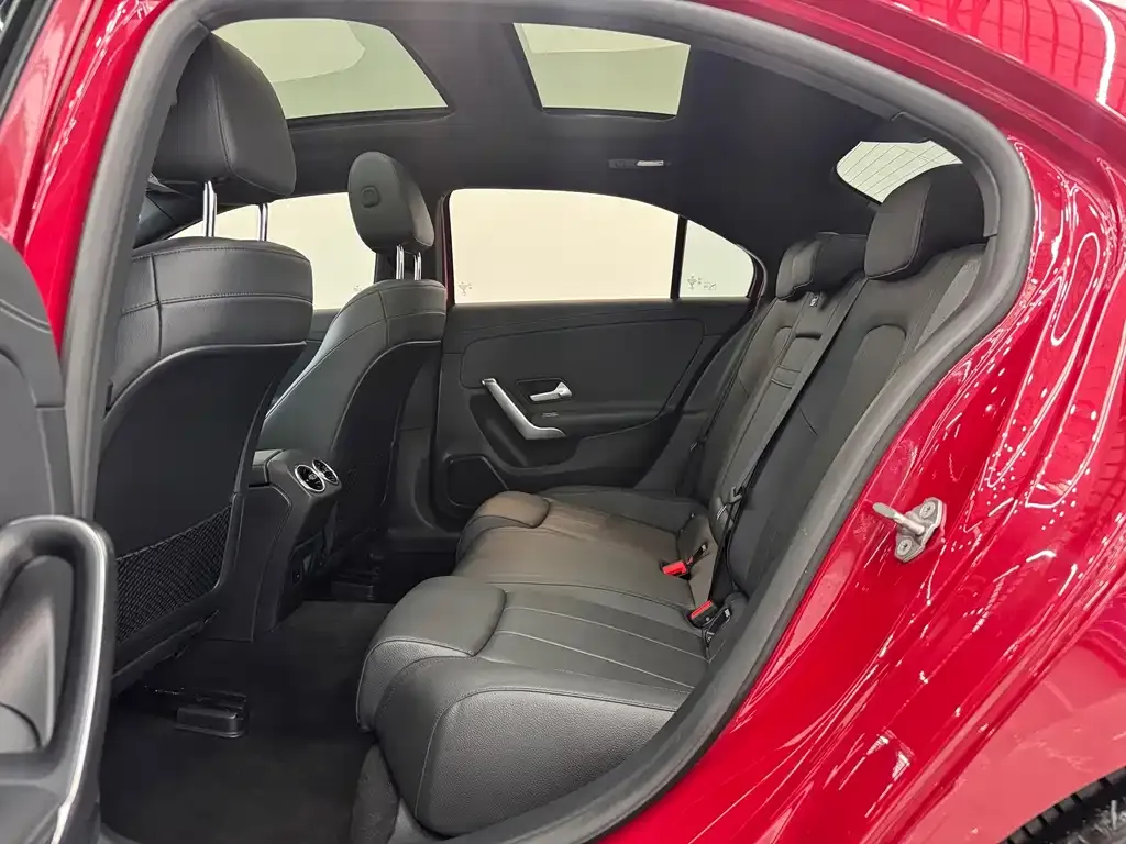 Mercedes-Benz A-Class — фото 10