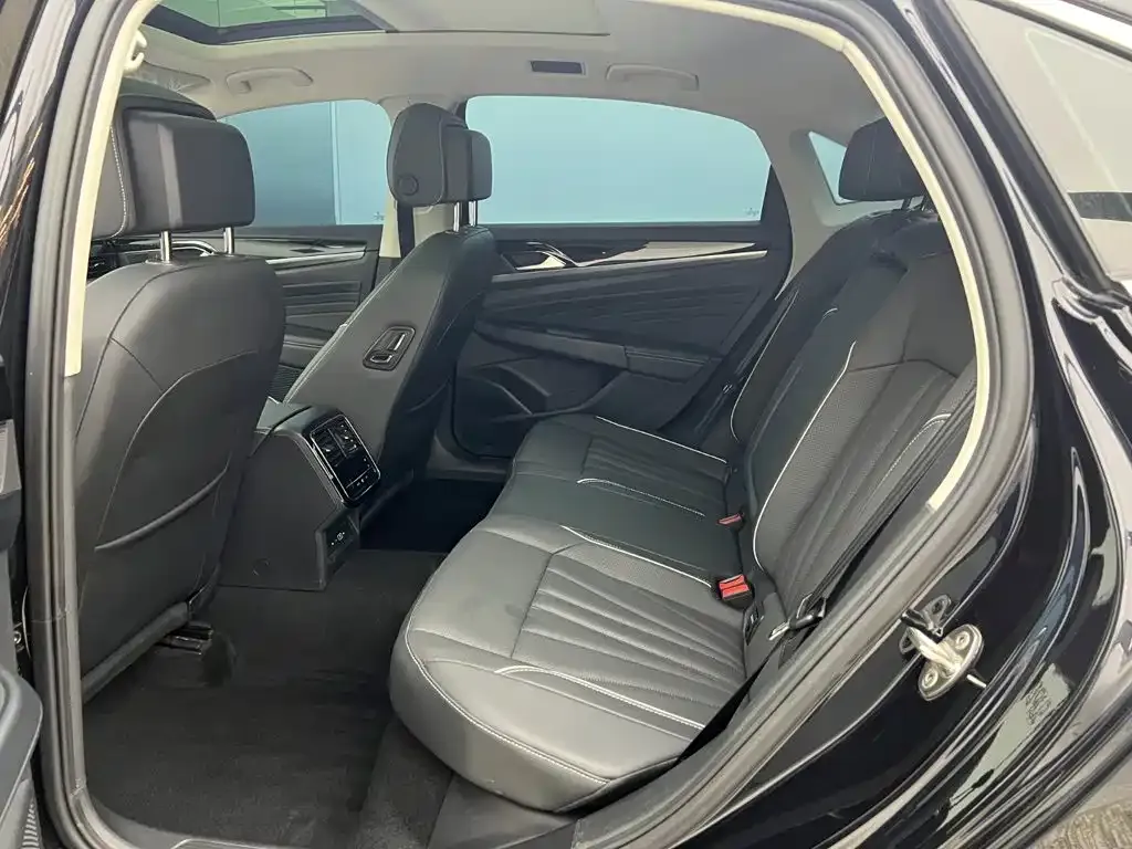 Volkswagen Passat — фото 9