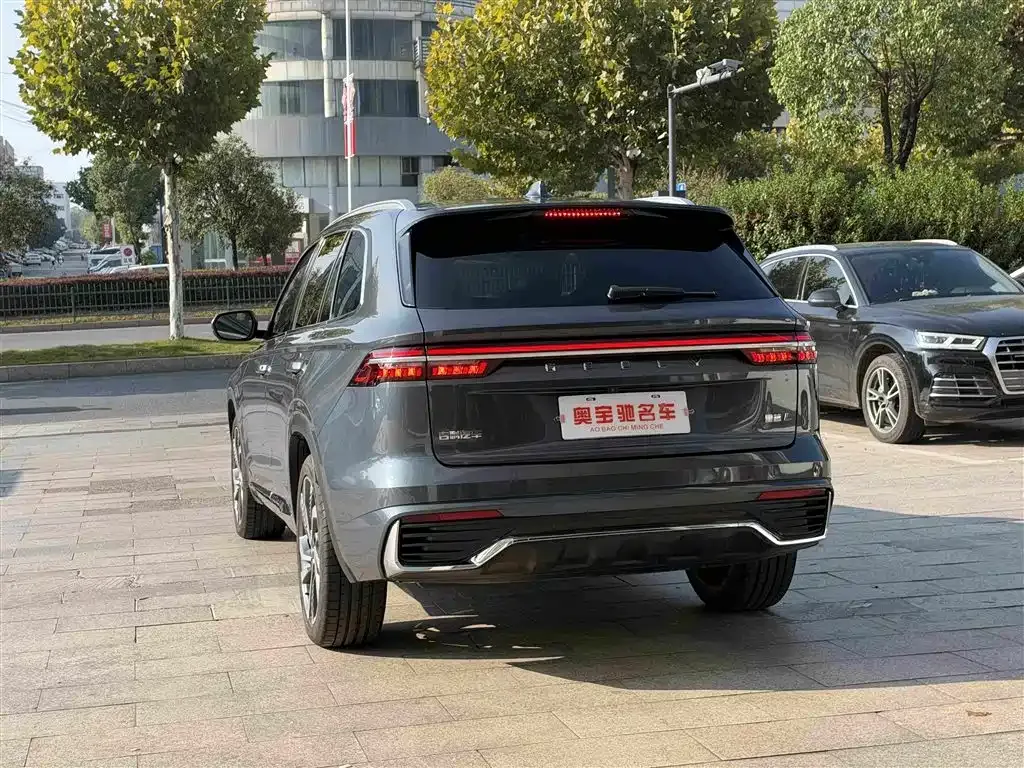 Geely Xingyue L — фото 8