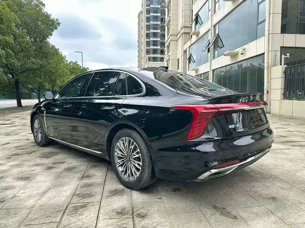 Hongqi H5 — фото 6