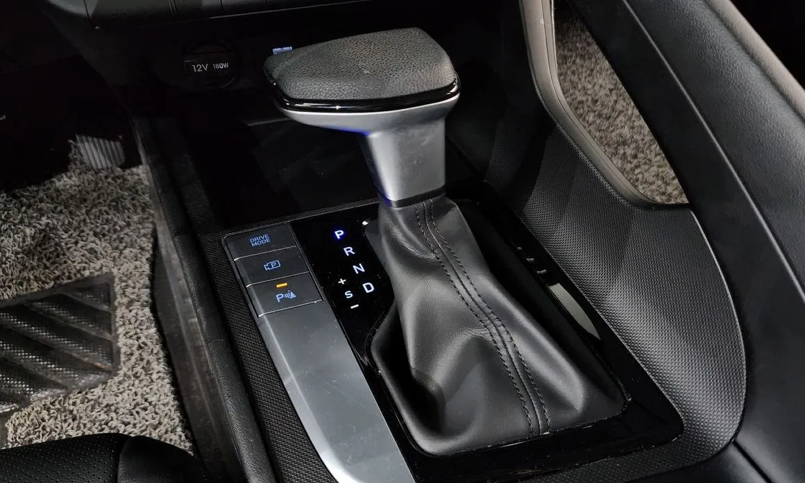 Hyundai AVANTE — фото 7