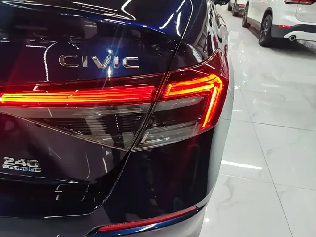 Honda Civic — фото 9