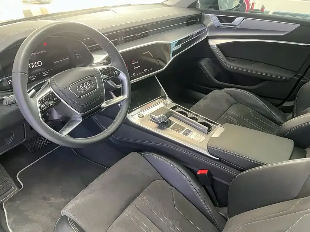 Audi A7L — фото 7