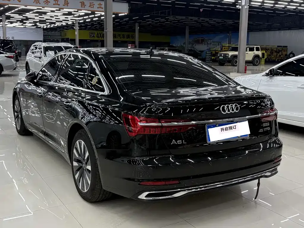 Audi A6L — фото 5