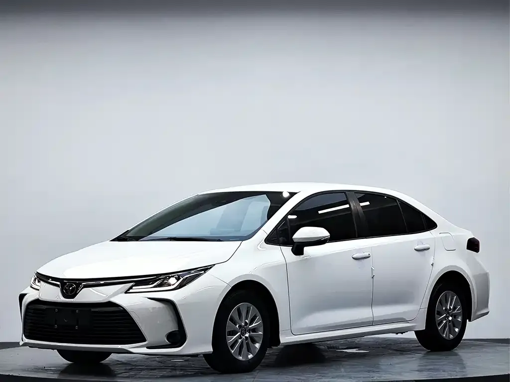 Toyota Corolla — фото 5