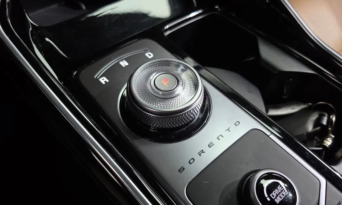 Kia Sorento — фото 4