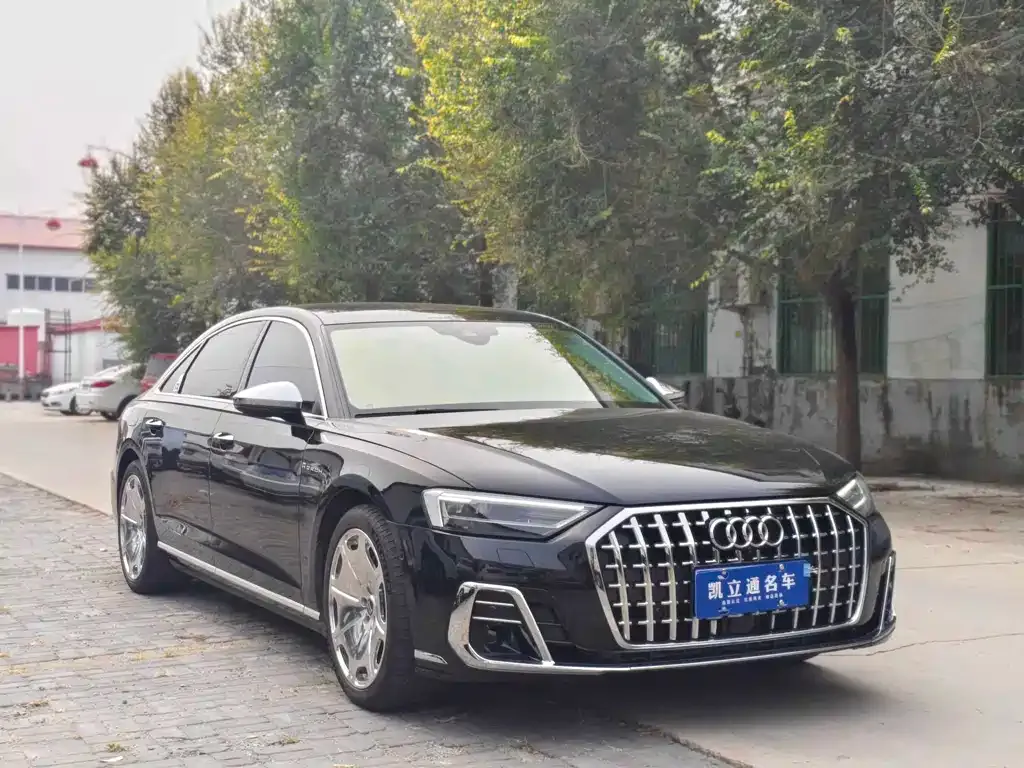 Audi A8 — фото 3