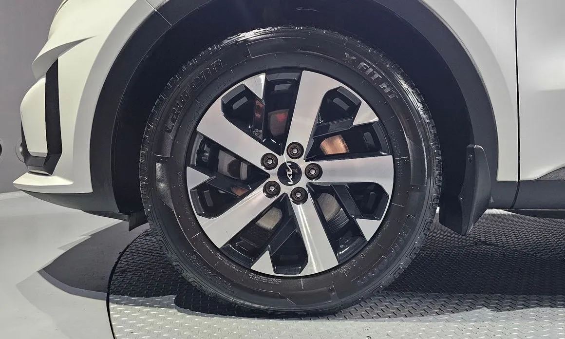 Kia Sorento — фото 8