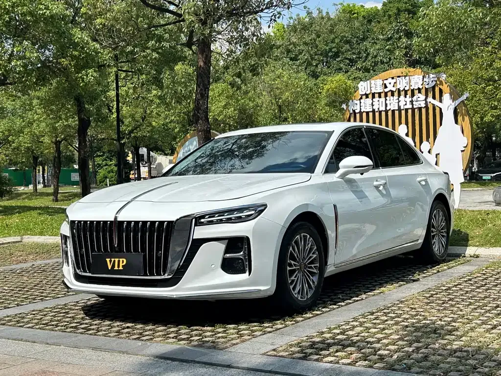 Hongqi H5 — фото 1