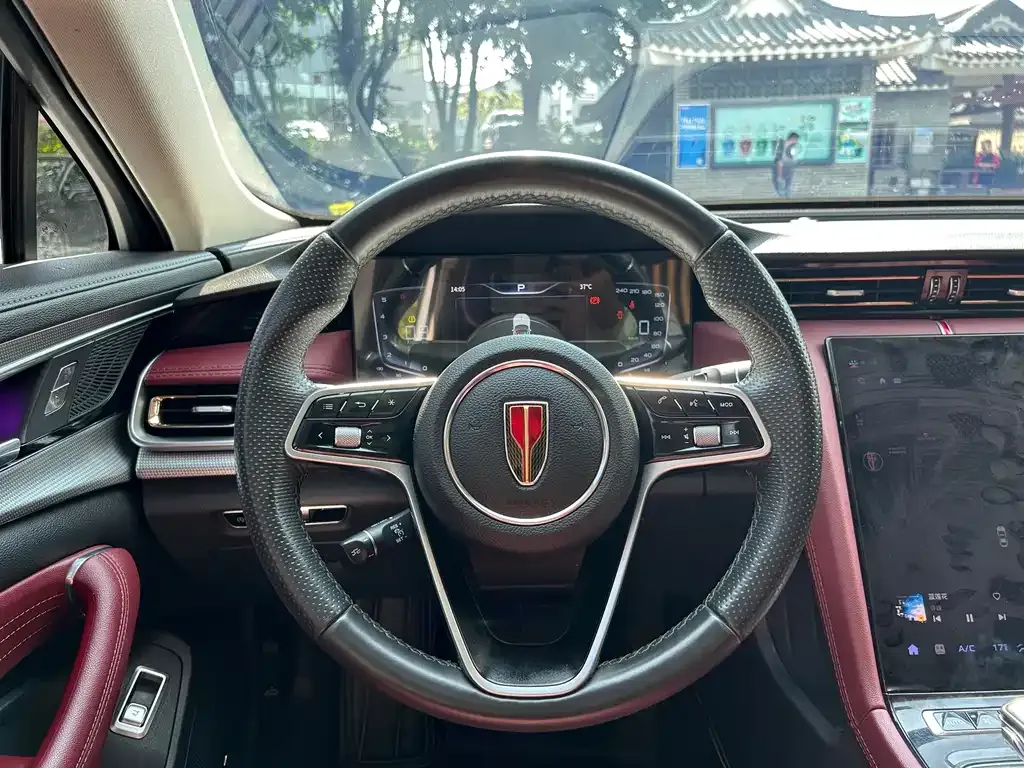 Hongqi H5 — фото 3