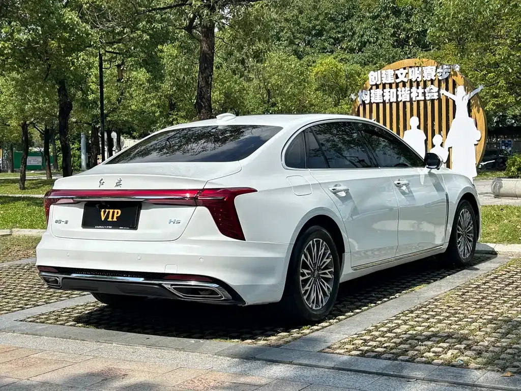 Hongqi H5 — фото 8