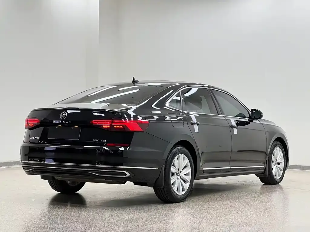 Volkswagen Passat — фото 2