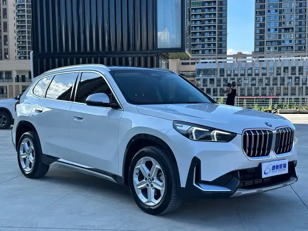 BMW X1 — фото 7