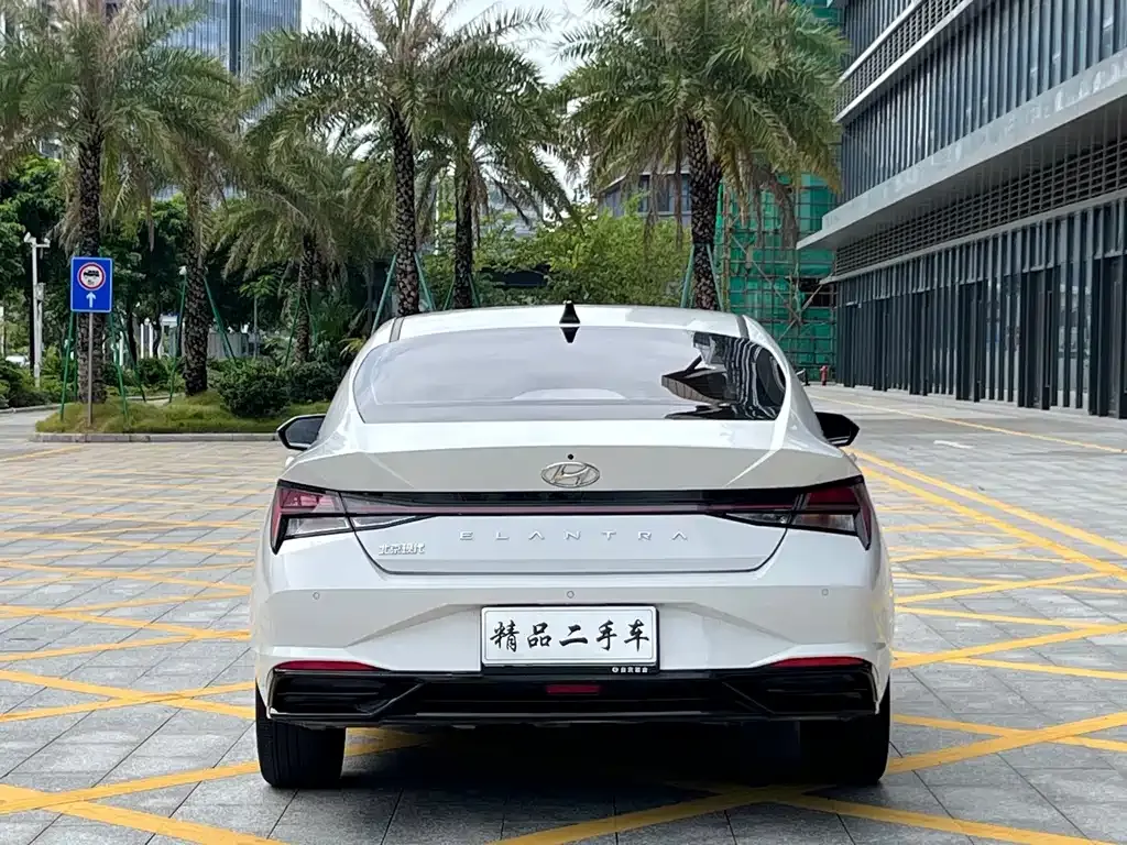 Hyundai Elantra — фото 9